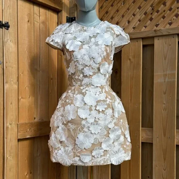 BRONX & BANCO  NWOT Jasmine Capsleeve White Floral Mini Dress, Sz XS  US 2